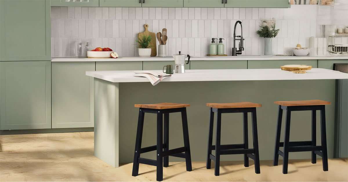 Bar stool ergonomic design for comfortable long-term seating