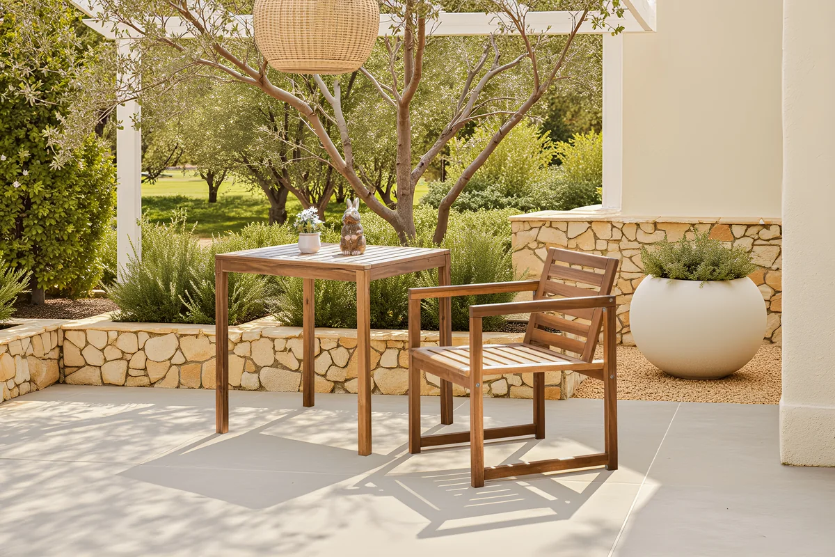 How to choose outdoor chairs for a comfortable patio layout