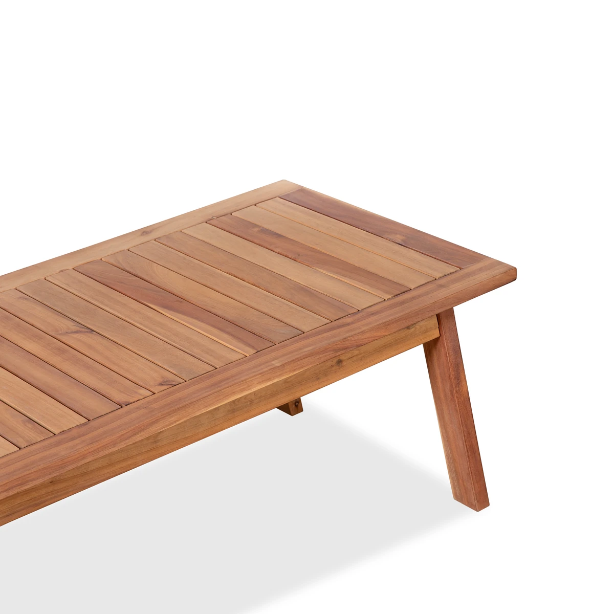 Close-up of the slatted acacia tabletop