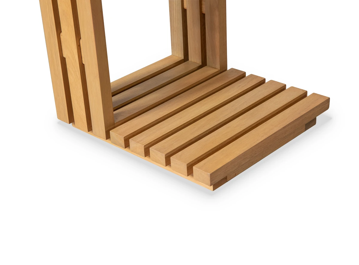 Close-up of the slatted eucalyptus wood table base