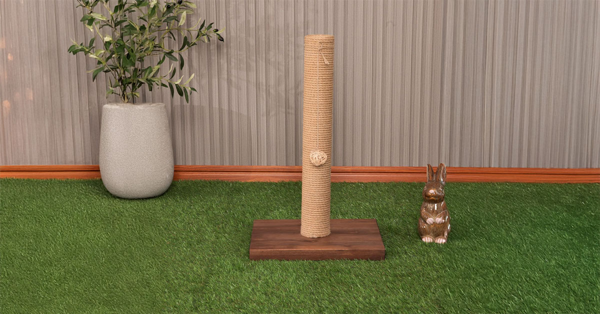22-Inch Cat Scratching Post Solid Wood Sisal Scratcher