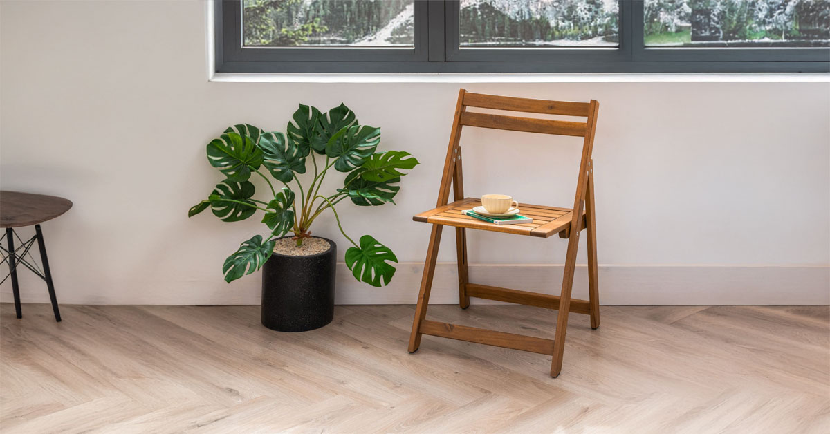 Naro Folding Chair Set of 4 for Seating