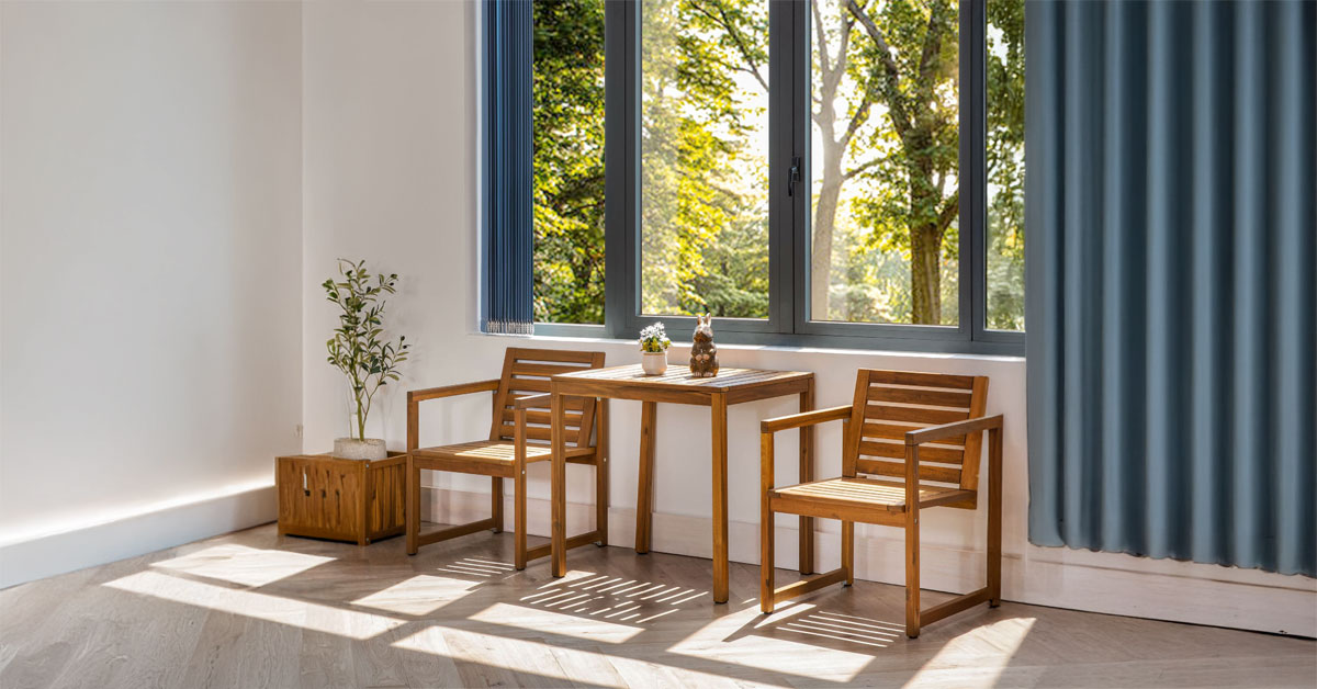 Naro Table for Home and Office Use
