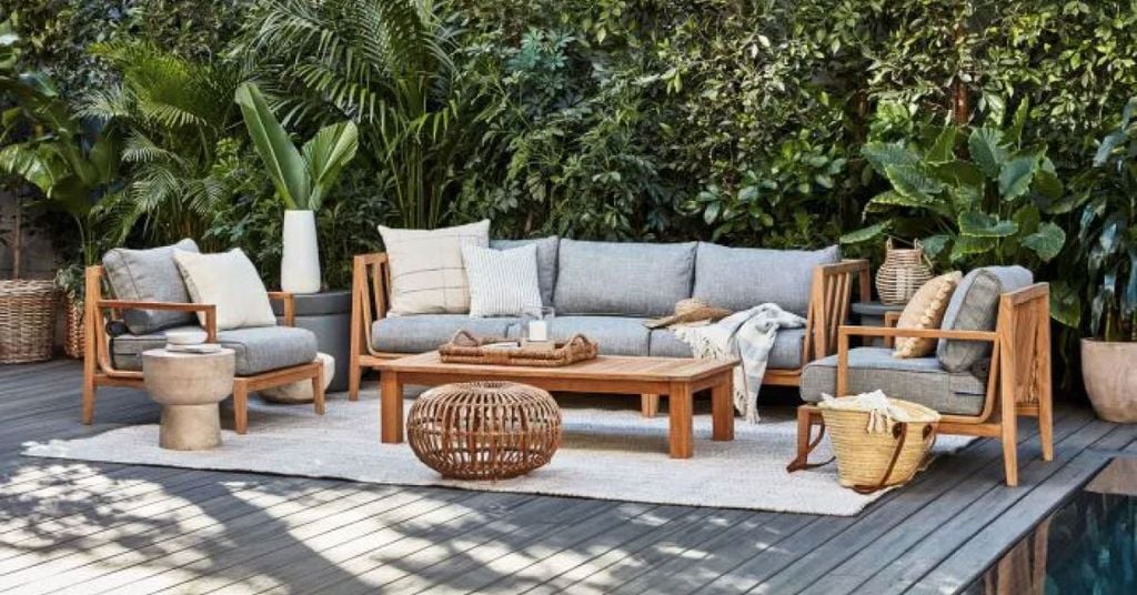Understanding the Difference Between Indoor and Outdoor Furniture